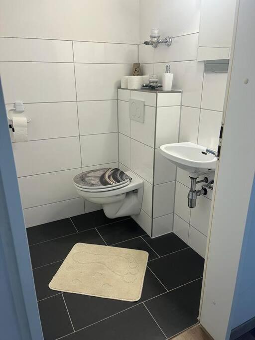 Ferienwohnung Outletcity Metzingen Metzingen  Exteriör bild