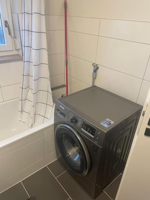 Ferienwohnung Outletcity Metzingen Metzingen  Exteriör bild