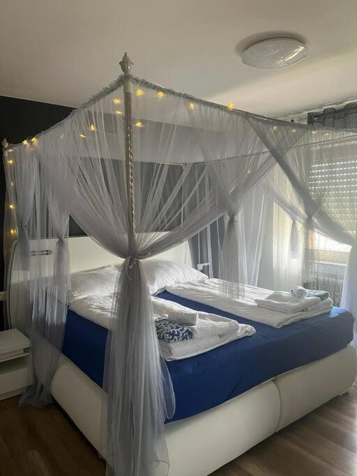Ferienwohnung Outletcity Metzingen Metzingen  Exteriör bild